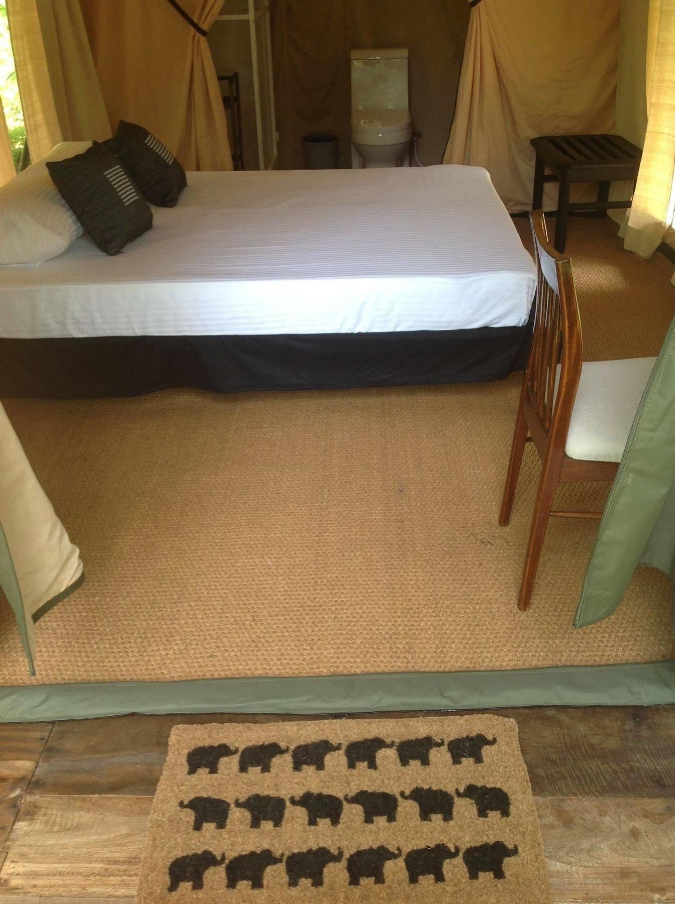 Kula Kula Luxury Camping Resort ウダワラウェ エクステリア 写真
